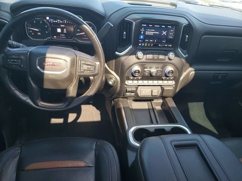 Used 2021 GMC Sierra 2500 AT4 w/ AT4 Premium Plus Package AWD/4WD image 8