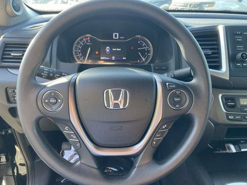 Certified 2018 Honda Ridgeline Sport image 18