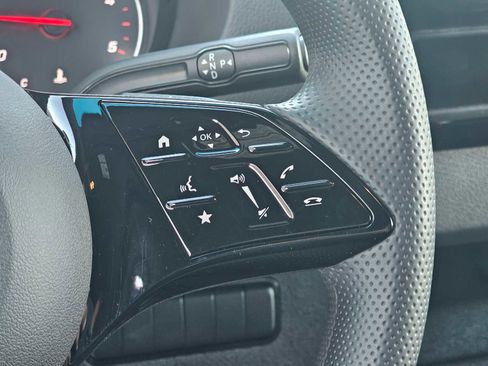 Used 2025 Mercedes-Benz Sprinter 2500 image 27