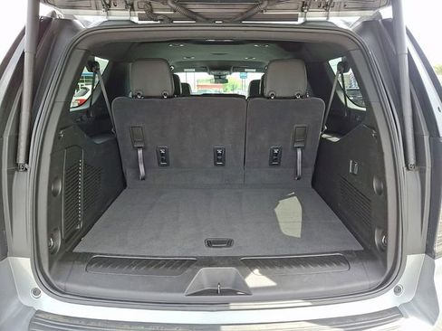 Certified 2025 Chevrolet Suburban LT AWD/4WD image 28