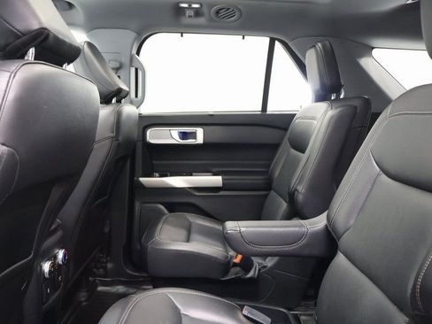 Used 2021 Ford Explorer Limited w/ Equipment Group 301A image 27