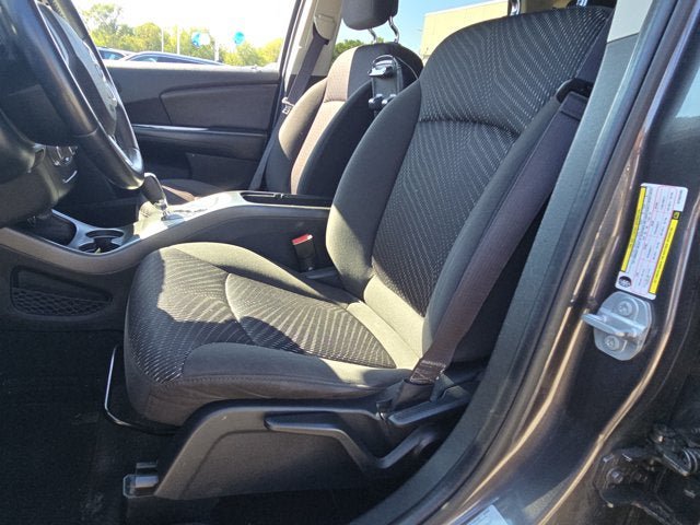 Used 2017 Dodge Journey SE w/ Flexible Seating Group FWD image 21