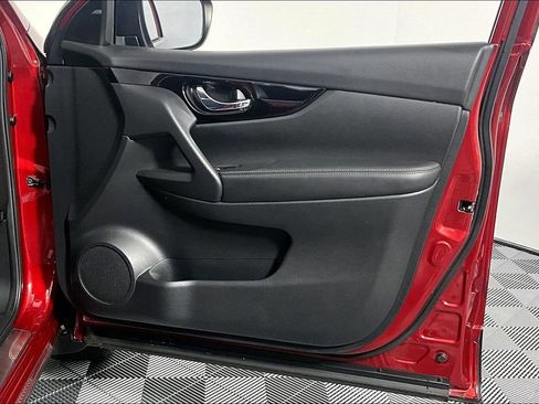 Used 2019 Nissan Rogue Sport SV w/ Technology Package FWD image 23
