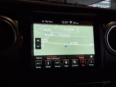 Used 2019 Jeep Wrangler Unlimited Sahara w/ Uconnect 4C Nav & Sound Group AWD/4WD image 20