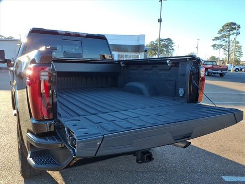 Used 2024 GMC Sierra 2500 Denali w/ Denali Reserve Package image 7