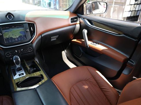Used 2014 Maserati Ghibli S Q4 AWD/4WD image 22