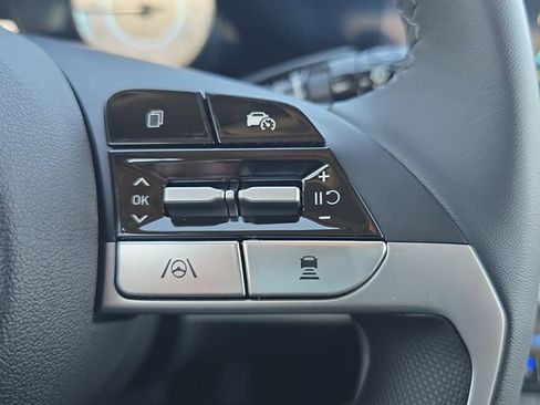 New 2026 Hyundai Elantra Limited FWD image 25