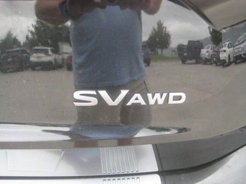 Used 2024 Nissan Rogue SV AWD/4WD image 7