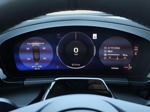 New 2026 Porsche Macan 4 Electric image 28