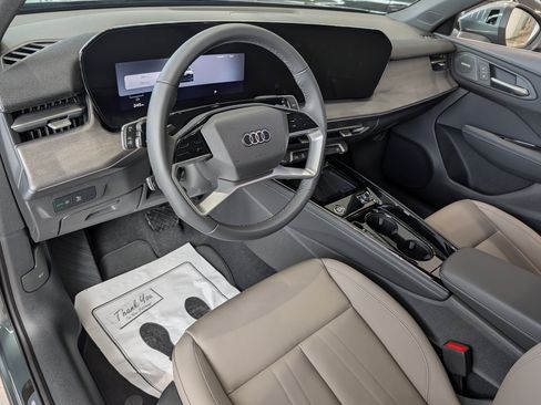 New 2026 Audi Q3 quattro 2.0T AWD/4WD image 5