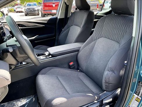 Certified 2025 Toyota Camry LE image 7