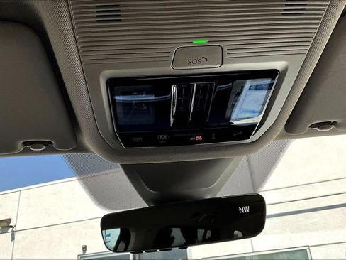 New 2026 Volkswagen Atlas Peak Edition image 16