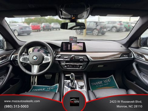 Used 2019 BMW 530i w/ M Sport Package RWD image 9