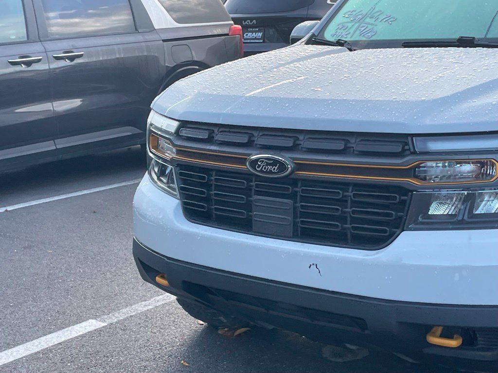 Used 2023 Ford Maverick Tremor w/ Tremor Off-Road Package AWD/4WD image 4