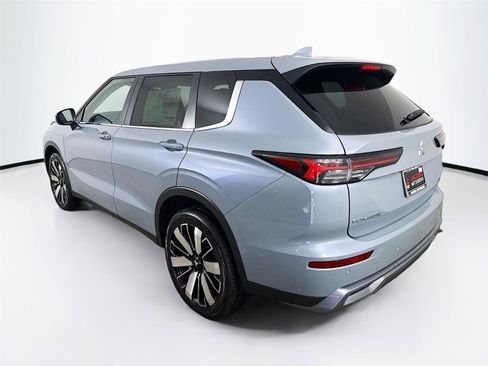 New 2026 Mitsubishi Outlander SE FWD image 8