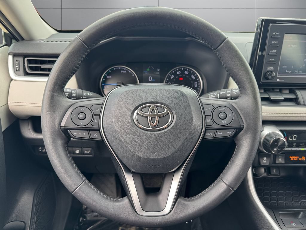 Certified 2021 Toyota RAV4 XLE w/ Convenience Package AWD/4WD image 13