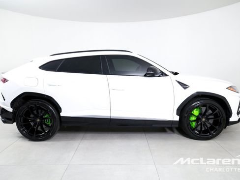Used 2019 Lamborghini Urus AWD/4WD image 9