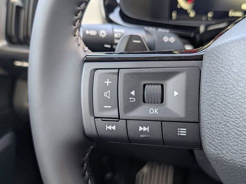 New 2026 Nissan Pathfinder SL FWD image 13
