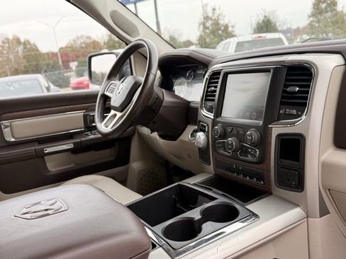 Used 2015 RAM 1500 Laramie w/ Convenience Group image 25