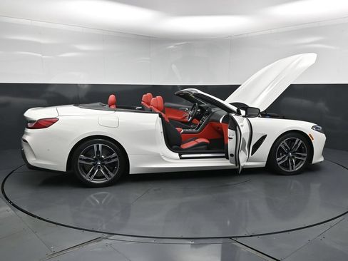 Used 2025 BMW M850i xDrive Convertible AWD/4WD image 36