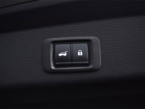 Used 2023 Mitsubishi Outlander SE image 25