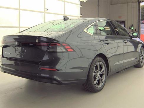 Used 2023 Honda Accord EX image 9
