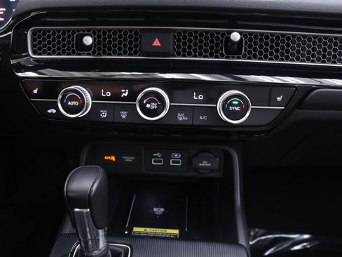 Used 2023 Honda Civic Touring image 6