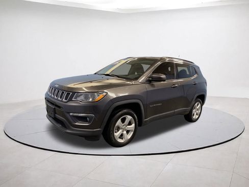 Certified 2020 Jeep Compass Latitude w/ Cold Weather Group image 3