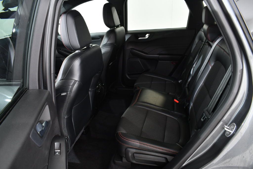 Used 2023 Ford Escape ST-Line w/ Tech Pack #1 AWD/4WD image 16