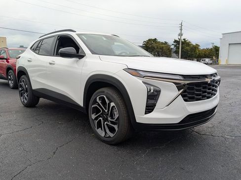 New 2026 Chevrolet Trax RS w/ Sunroof Package FWD image 1