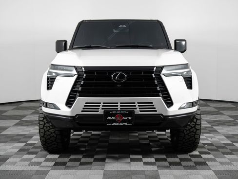 Used 2025 Lexus GX 550 image 11