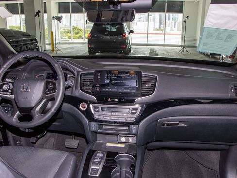 Used 2023 Honda Passport Elite image 19