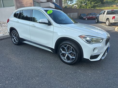 Used 2017 BMW X1 xDrive28i AWD/4WD image 2