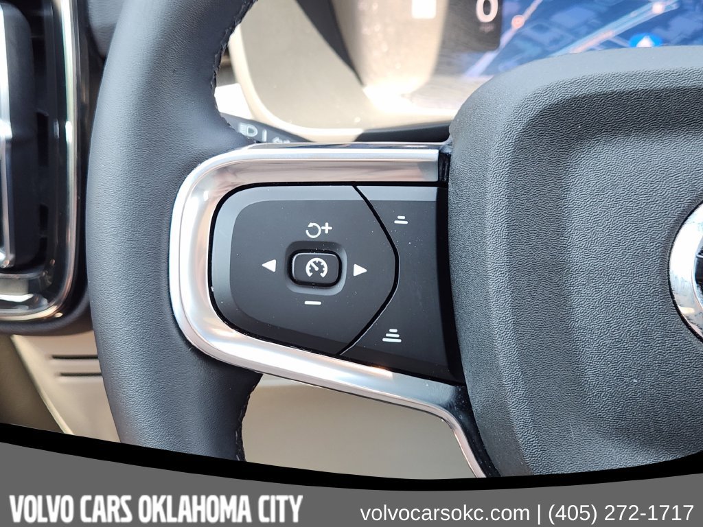 Certified 2024 Volvo XC40 B5 Plus w/ Protection Package Premier AWD/4WD image 22
