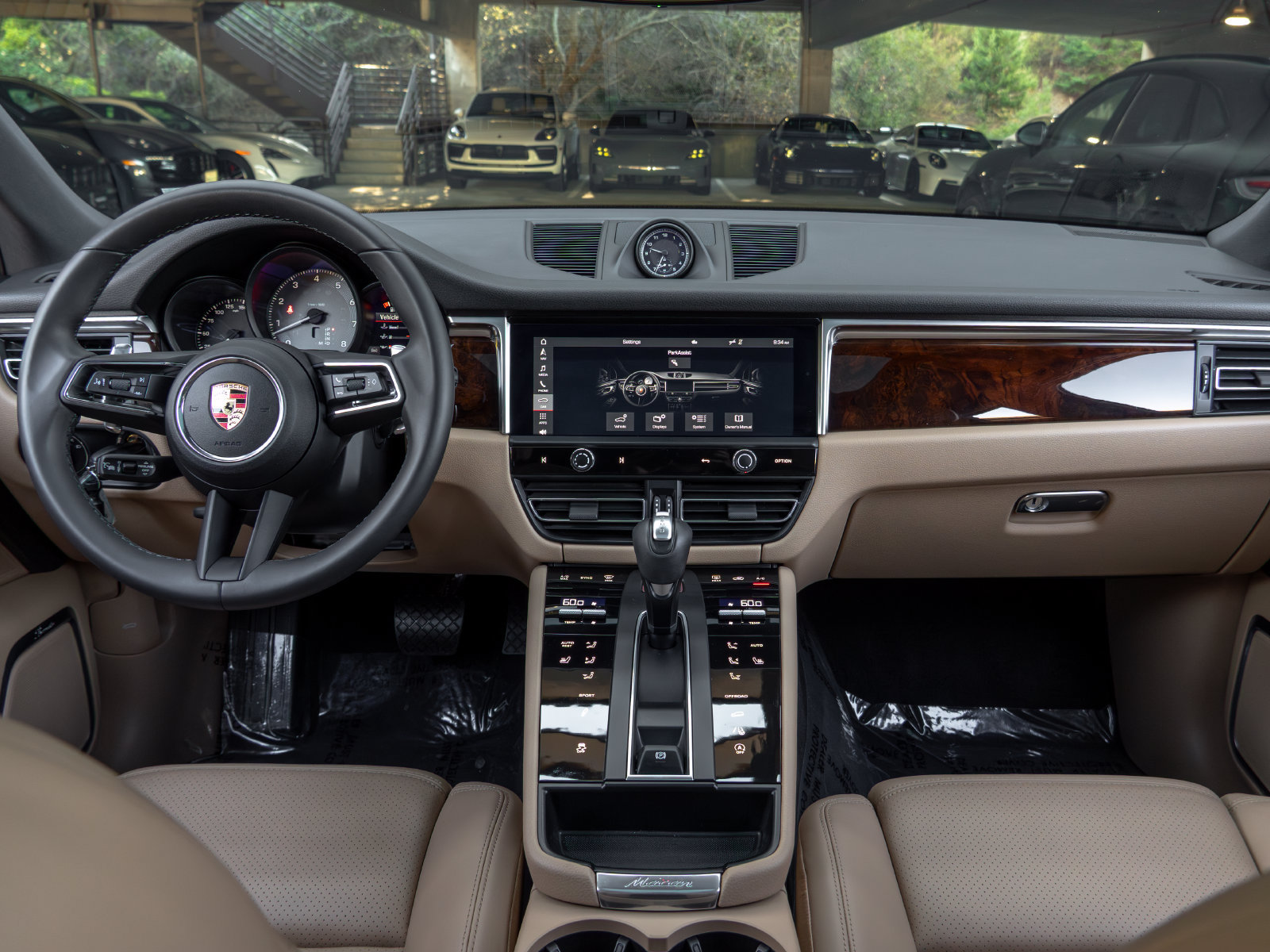 Certified 2023 Porsche Macan S AWD/4WD image 41