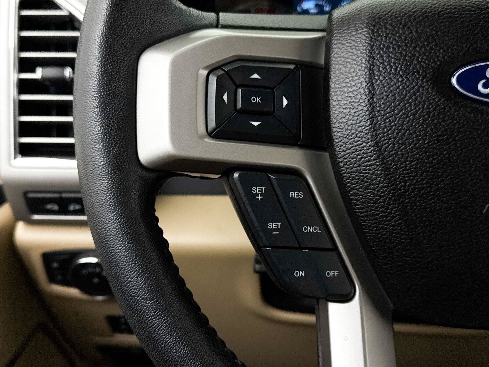Used 2017 Ford F250 Lariat w/ Lariat Value Package AWD/4WD image 30