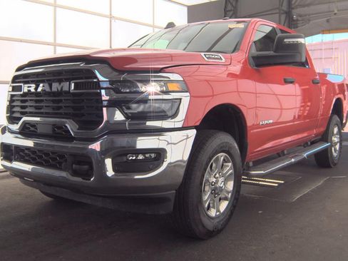 Used 2026 RAM 2500 Big Horn AWD/4WD image 3