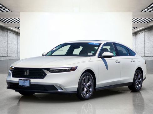 Used 2023 Honda Accord EX image 10