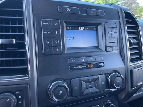 Used 2018 Ford F150 XLT AWD/4WD image 14