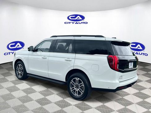 Used 2025 Ford Expedition Active AWD/4WD image 7