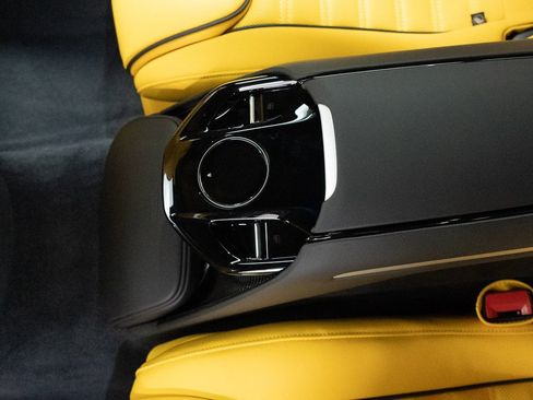 Used 2024 Ferrari Purosangue image 27