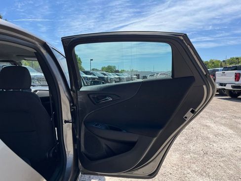 Used 2022 Chevrolet Malibu LT FWD image 30