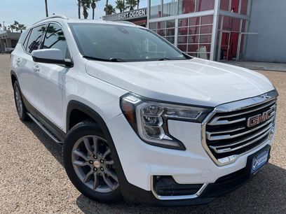 Used 2022 GMC Terrain SLT w/ LPO, 'HIT The Road' Package