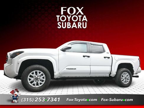 Used 2025 Toyota Tacoma SR5 image 1