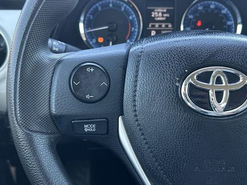 Used 2019 Toyota Corolla LE image 15