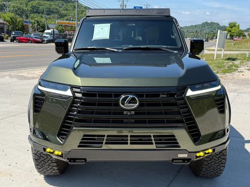 Used 2024 Lexus GX 550 AWD/4WD image 6
