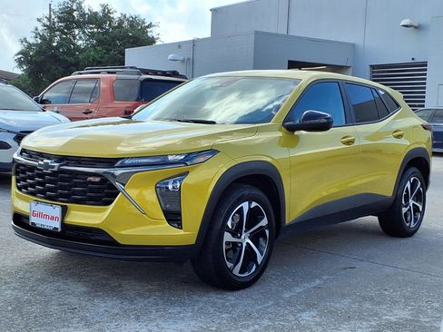 Used 2025 Chevrolet Trax RS w/ Sunroof Package image 22