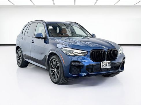 Used 2022 BMW X5 sDrive40i w/ M Sport Package RWD image 3