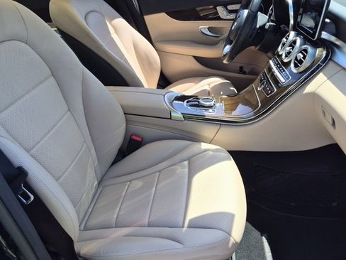 Used 2018 Mercedes-Benz C 300 Sedan image 19