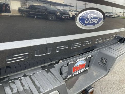 Used 2017 Ford F350 Lariat w/ Lariat Ultimate Package image 33